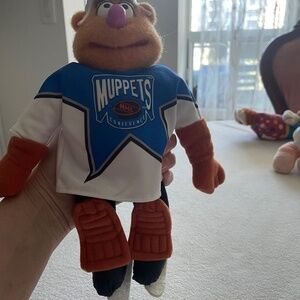 Fozzie Bear , 11 inch. Mc Donald’s NHL . 1995 year